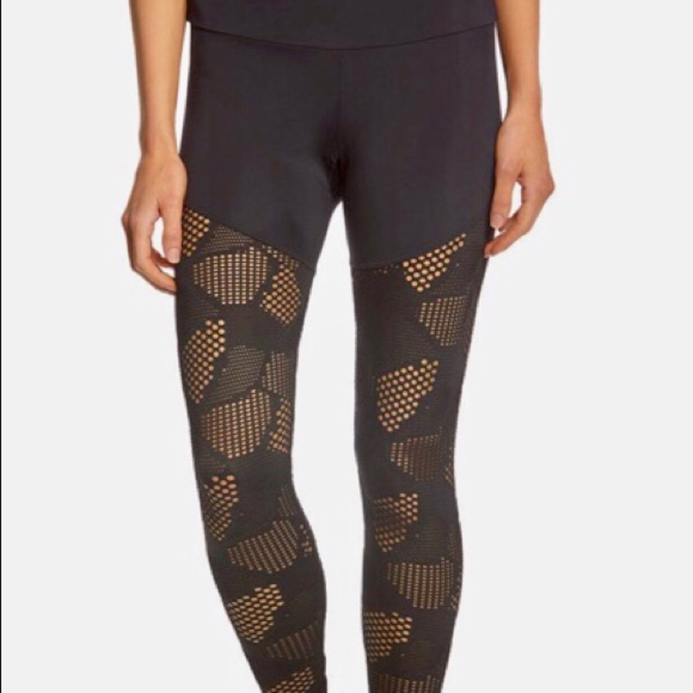 Onzie half/half honeycomb leggings. XS.
